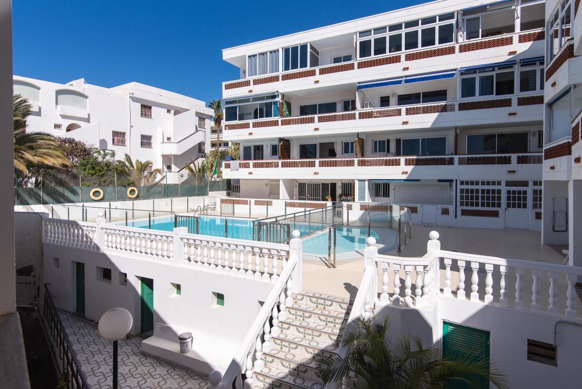 Home2book Stylish Tropical Terrace & Pool Apartament